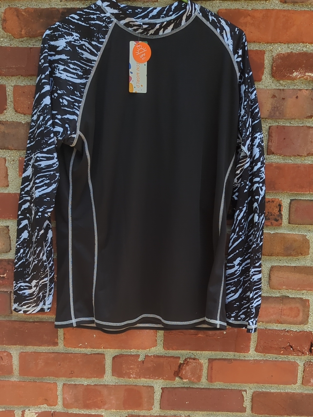 Source Unknown Black Swim Rash Guard with Black & White Patterned Sleeves